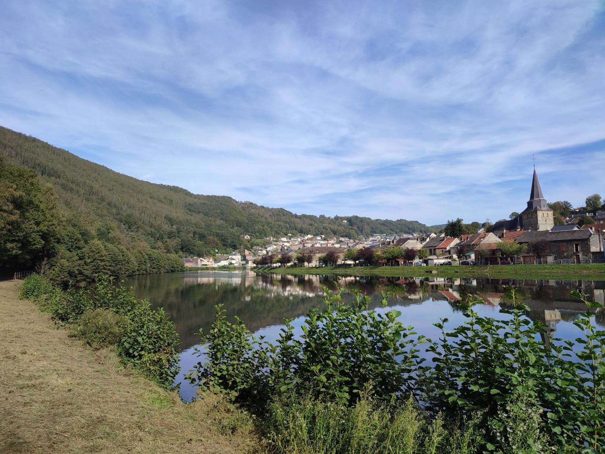 Revin  Entre Meuse Et Foret מראה חיצוני תמונה