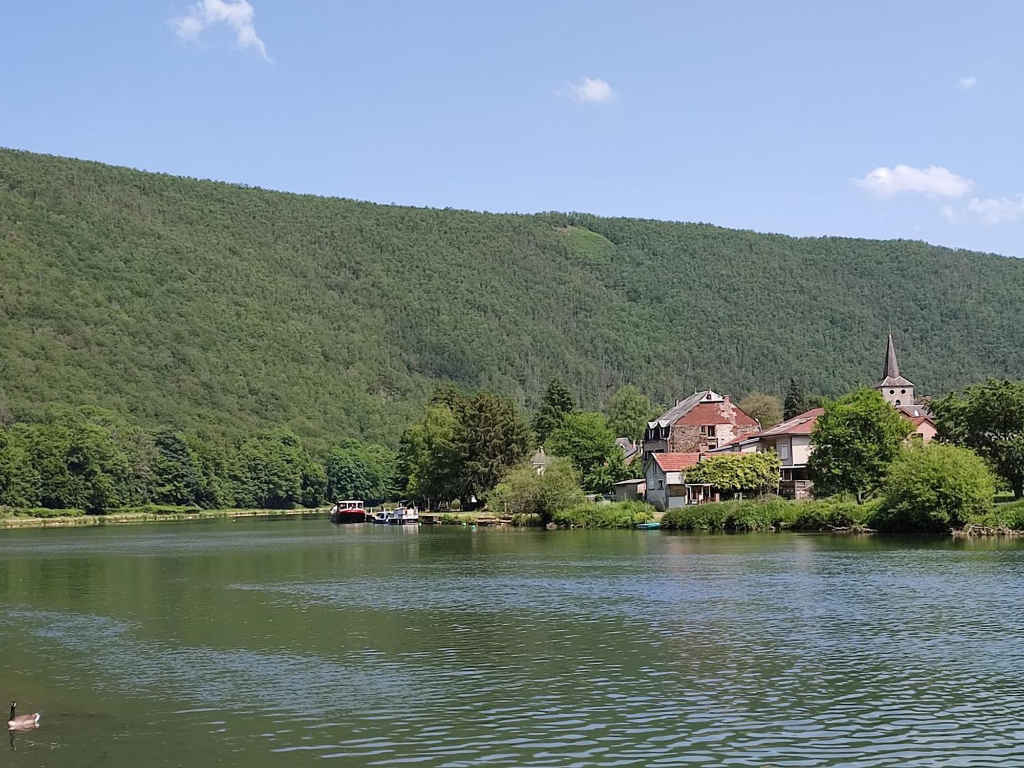 Revin  Entre Meuse Et Foret מראה חיצוני תמונה